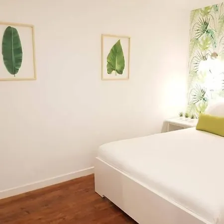 Inloveapartments - Typical Alfama Balcony Apartment Lisbon