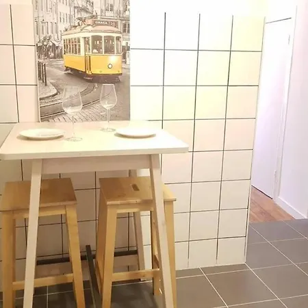 Inloveapartments - Typical Alfama Balcony Lisbona